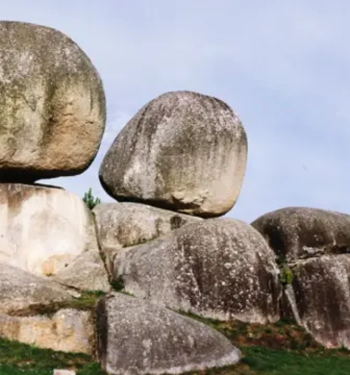 Las peñas legendarias de Pereruela: paisaje, misterio y memoria popular